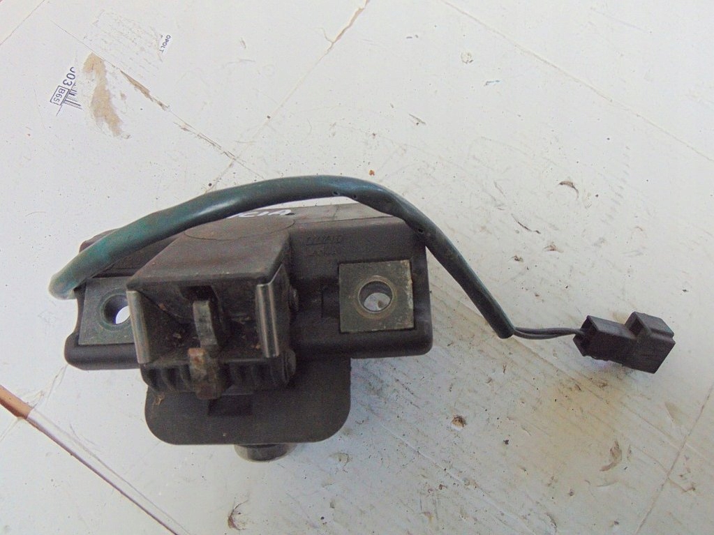 фото №5, Lancia dedra 1.6 93r sedan замок вкладка кришки задня