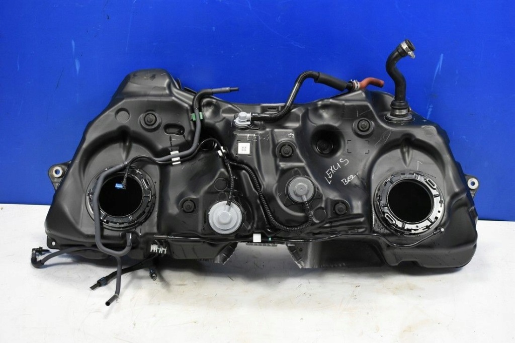 фото №1, Бак пального bak 2.5h lexus gs iv 300h 12-