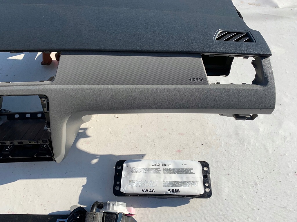 фото №6, Skoda rapid панель приладів панель приладів консоль подушки безпеки ремені