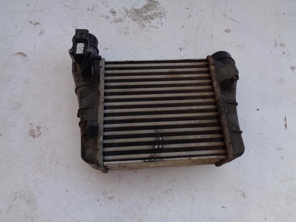 фото №1, Інтеркулер правий audi a4 b7 2.0 tdi