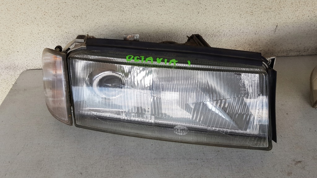 фото №1, Лампа передняя перед правая skoda octavia i