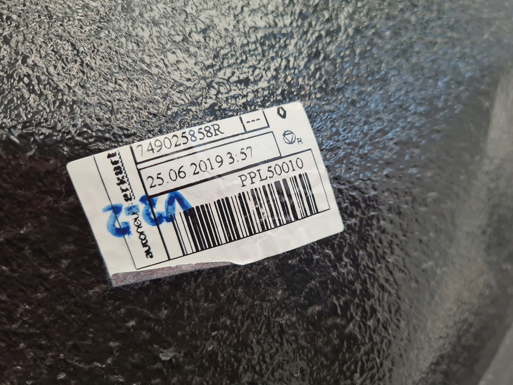 фото №7, Renault clio v коврик обшивка hb 749025858r