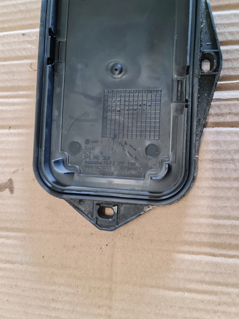 Заглушка жабо vw passat b6 5p0941369 Недорого