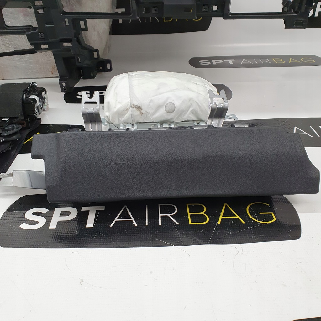 фото №10, Mazda 3 usa панель приладів консоль подушки безпеки ремені подушка безпеки