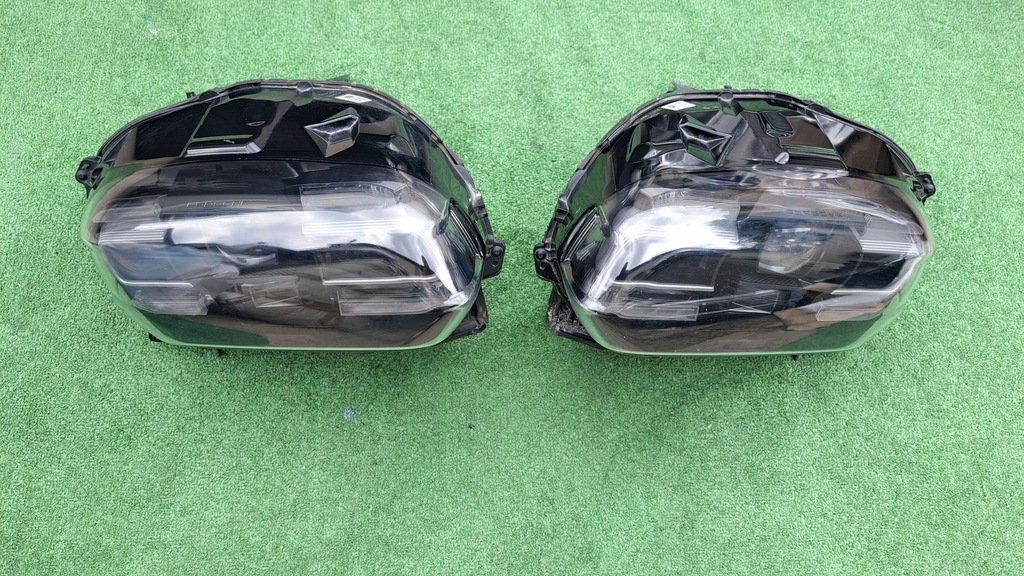 фото №1, Porsche taycan 9j1 full led лампы передние