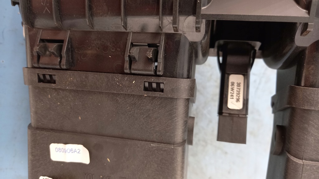 фото №4, Ґрати обдув volvo s40 v50 30722777