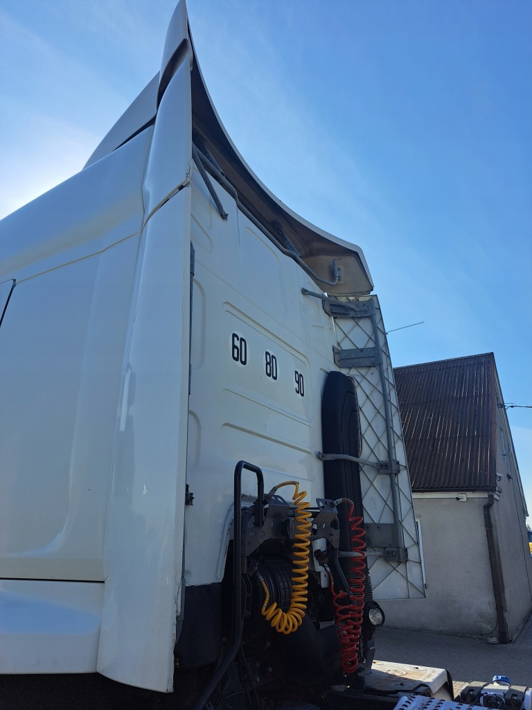 Купить Спойлеры ветровики комплект renault premium dxi разные цвета