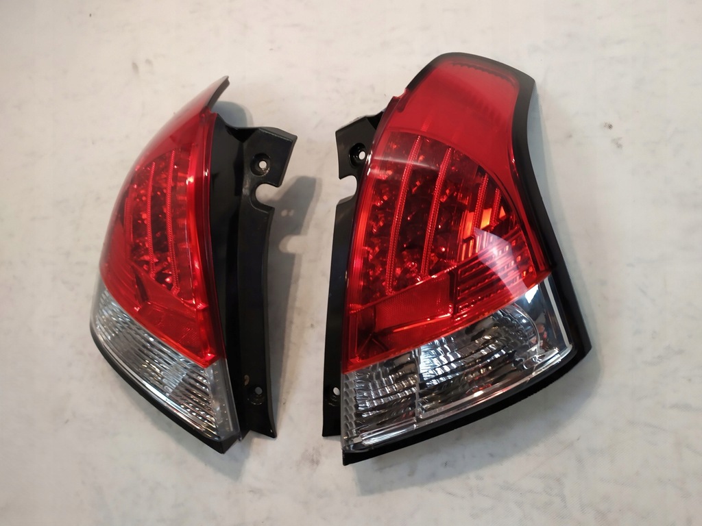 фото №6, Лампа левый правый задняя suzuki swift v red white