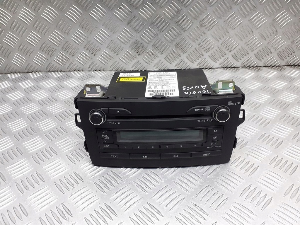 фото №1, Радіо заводський cd toyota auris