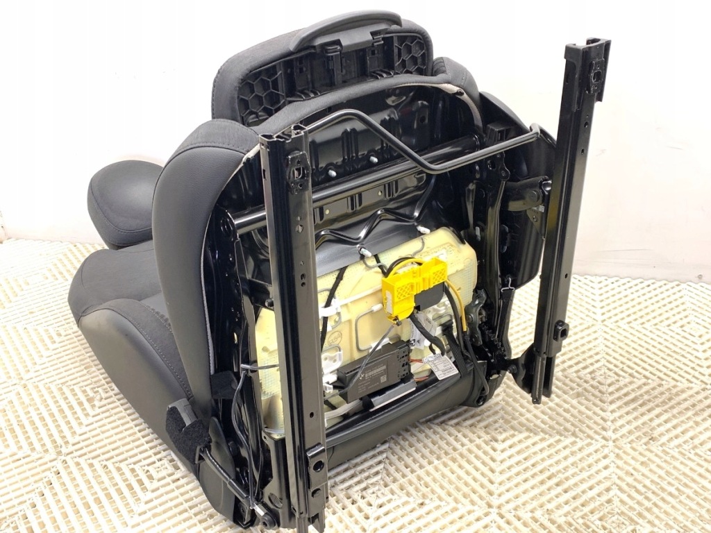 Сидіння правий перед mini clubman f54 універсал сидіння передній, права Київ