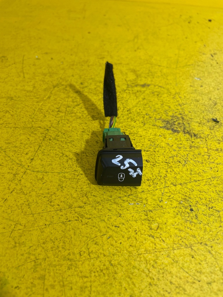 фото №1, Opel meriva b - кнопка замыкание дверь