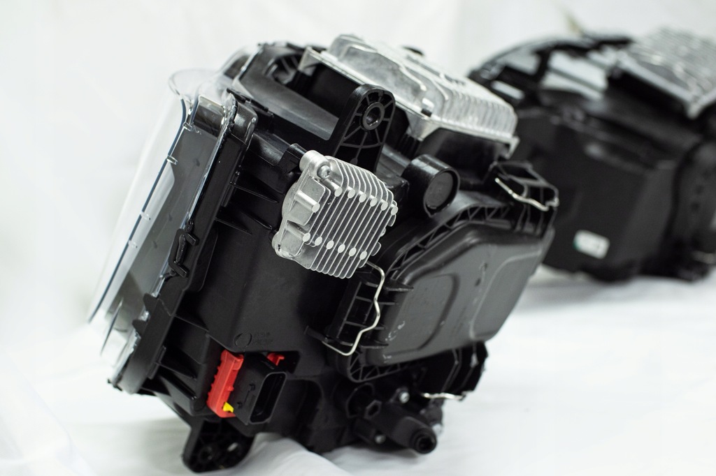 фото №9, Лампа фара man tgx tg3 комплект kompletnych