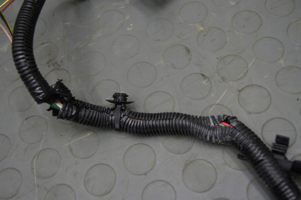 фото №14, Corsa f 1.2 електропроводка джгут відсік двигуна