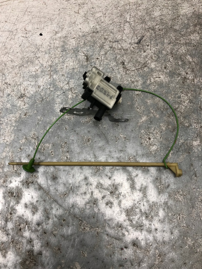 фото №2, Привод крышка заливной mini r55 2757022