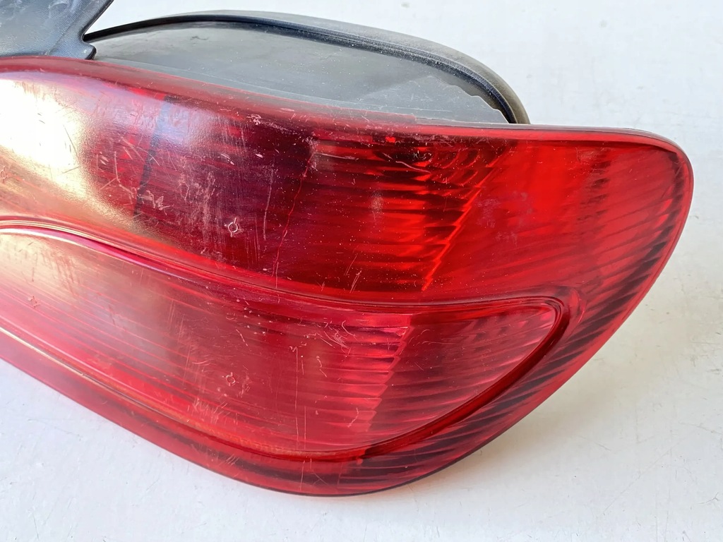 фото №12, Peugeot 406 i coupe 99-04r лампа задняя задняя правая оригинал valeo 2289d