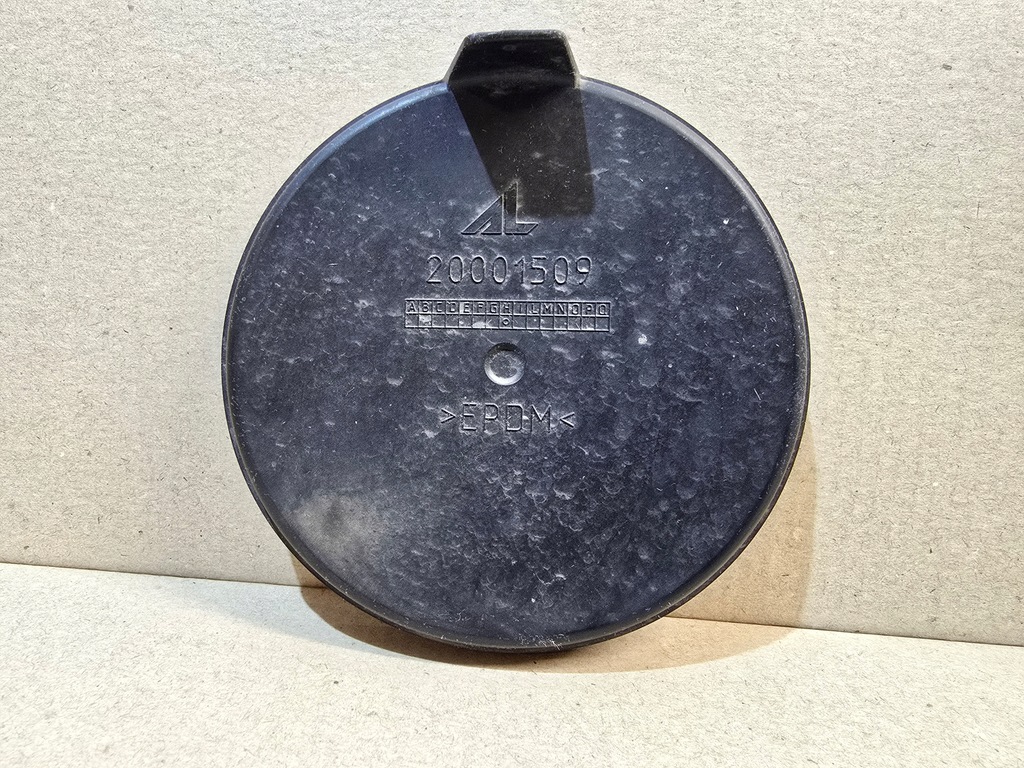 фото №2, Alfa romeo giulia заглушка крышка фара