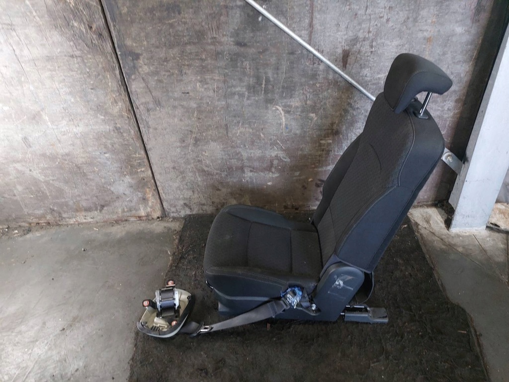 фото №12, Сиденья комплект левый перед + задняя kia carens iv lift