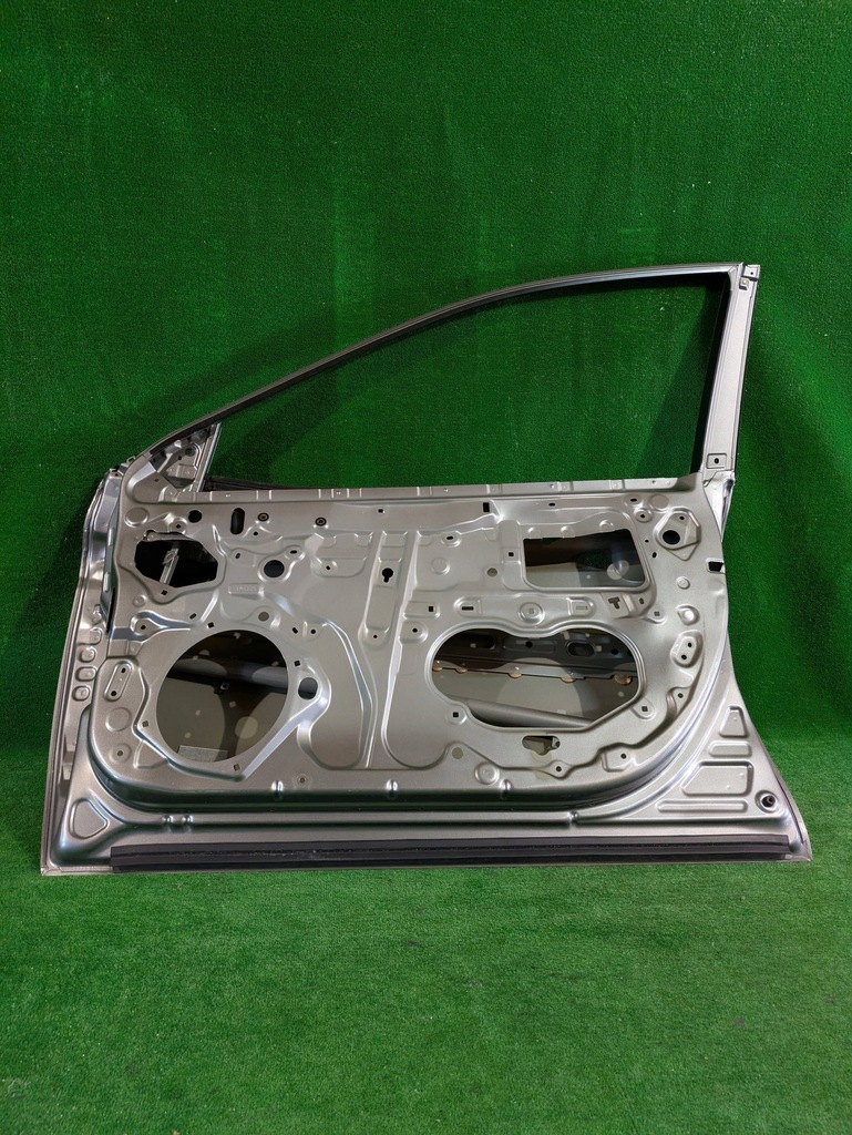 фото №3, Дверь передние правое toyota camry viii