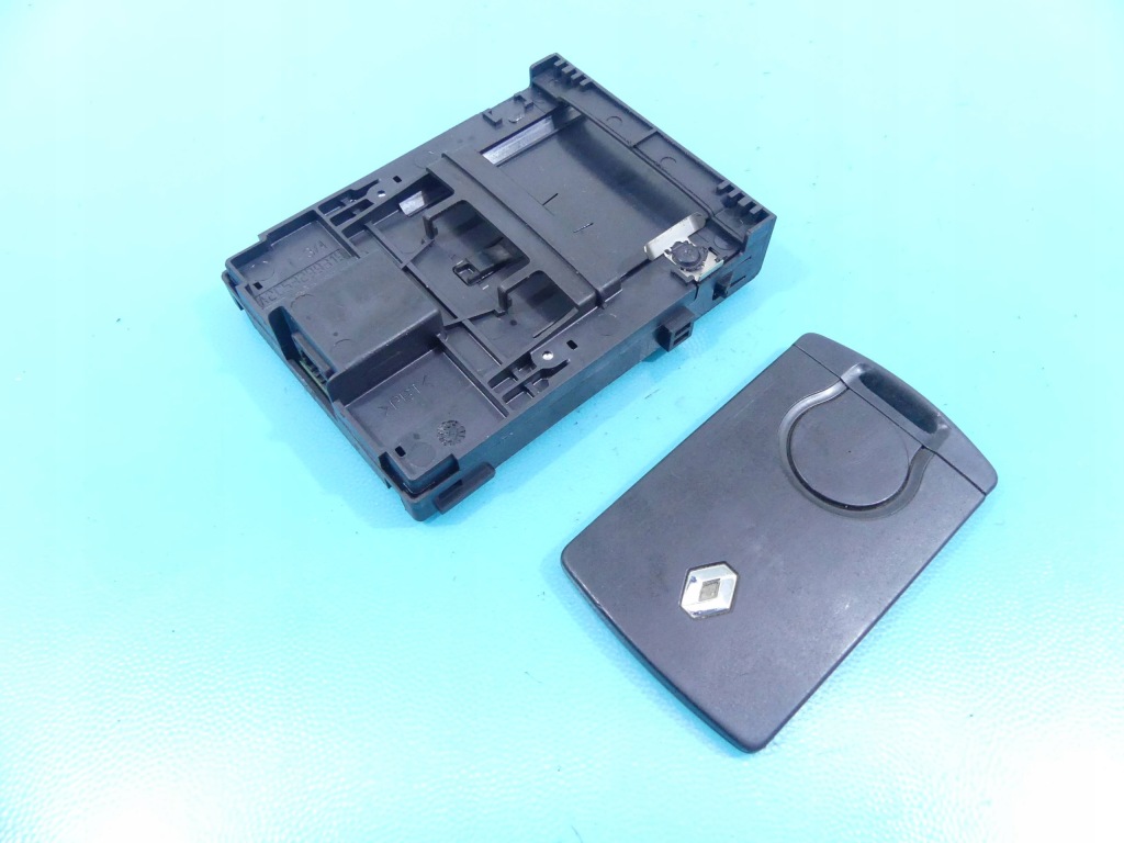 фото №1, Считыватель карта карта renault latitude 10-13