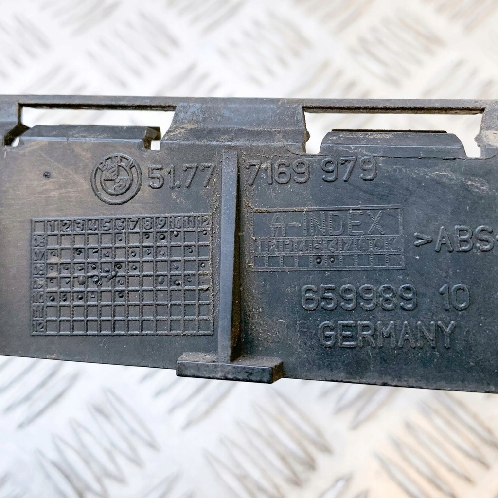 фото №6, Bmw 1 e81 e87 2010 задня сторона права молдинг поріг