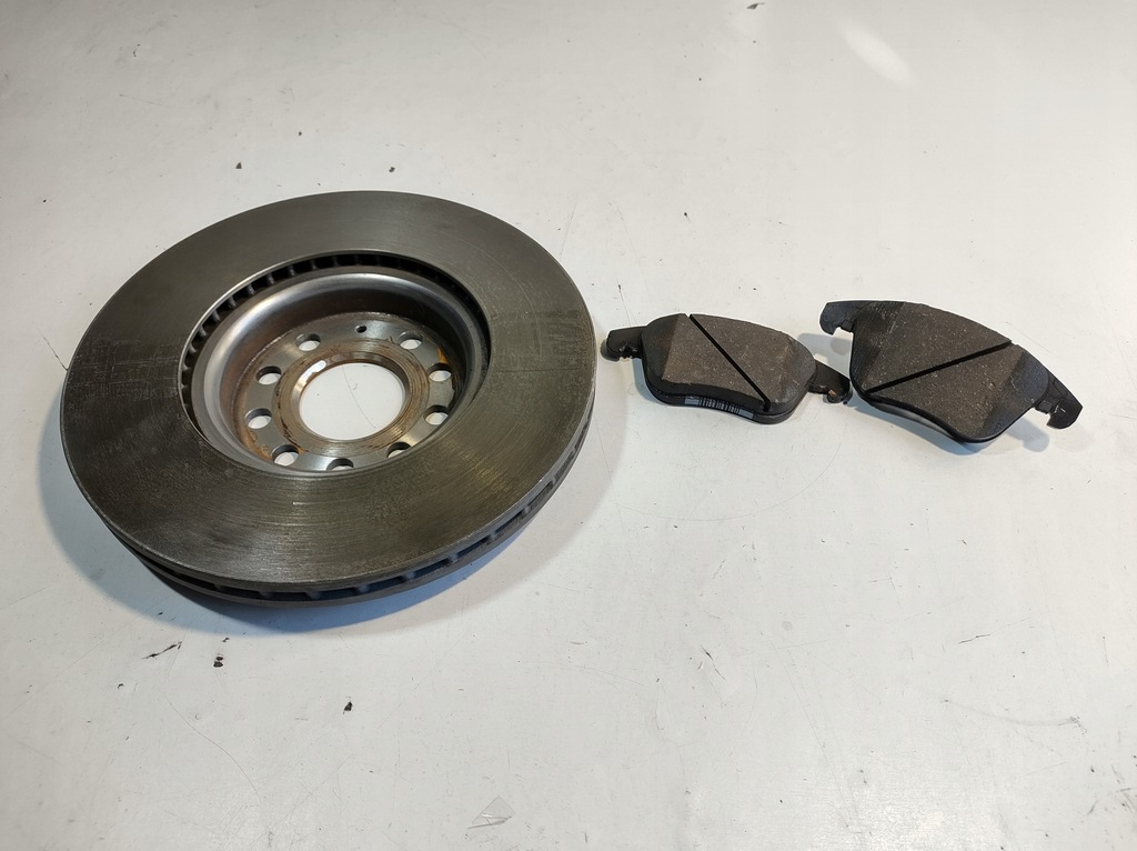 фото №1, Mg zs ev 2023 - диск тормозная тормозные колодки перед оригинал