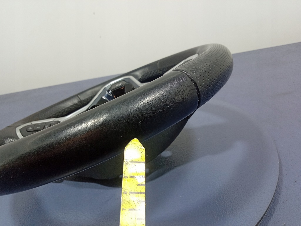 фото №8, Vw t-cross t-roc повітропровід шкіра пелюстки перемикання r-line 3g0419089