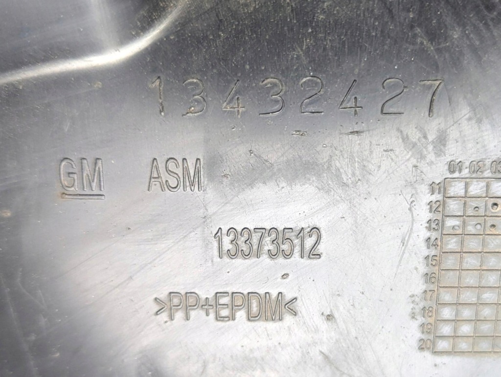 Підкрилок перед права сторона opel astra j facelift 2013 13373512 Недорого