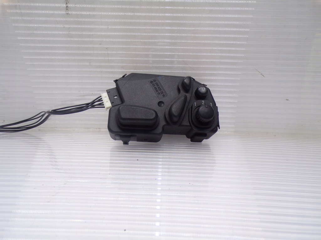 фото №1, Перемикач сидіння правий перед mercedes w209 clk