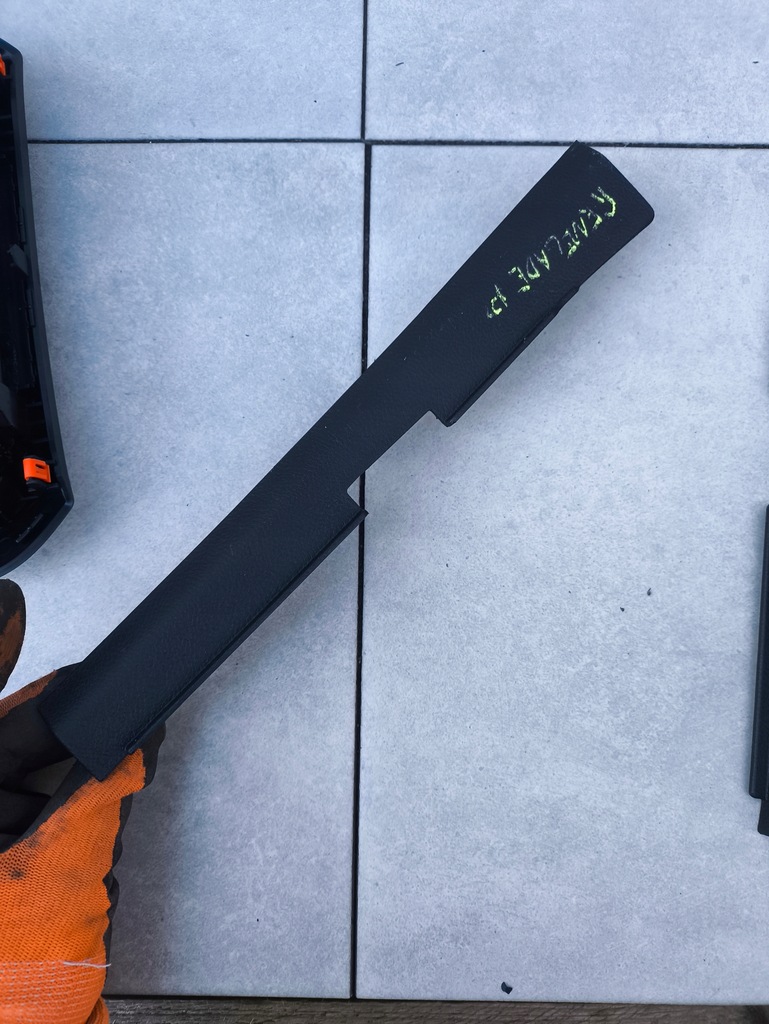 фото №1, Jeep renegade молдинг dekor панели консоли правая jeep renegade 7355793410 ?