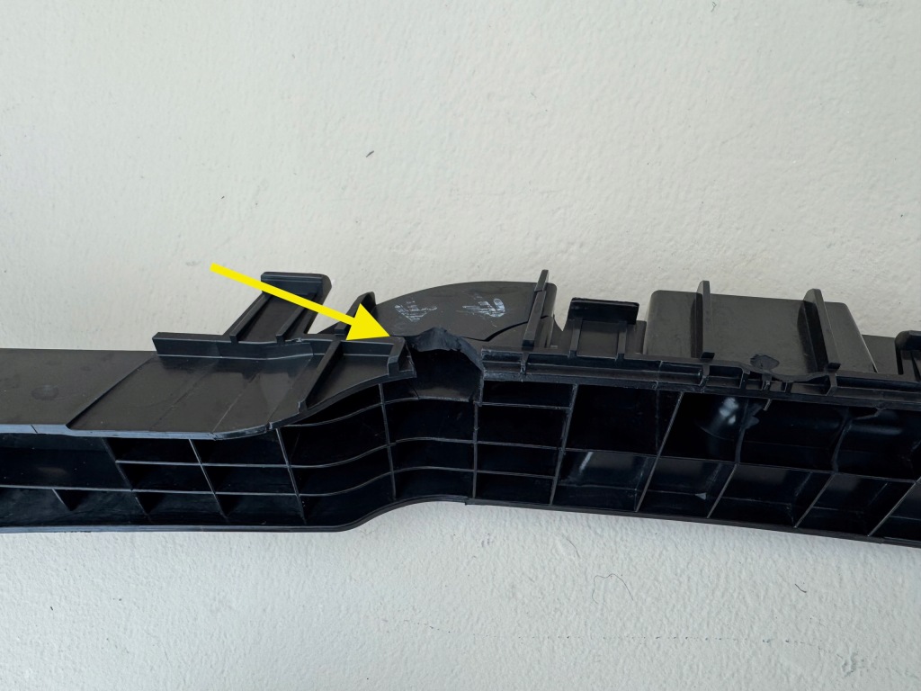 фото №14, Tesla model y 20r- направляющая кронштейн бампера задняя 1494045-00