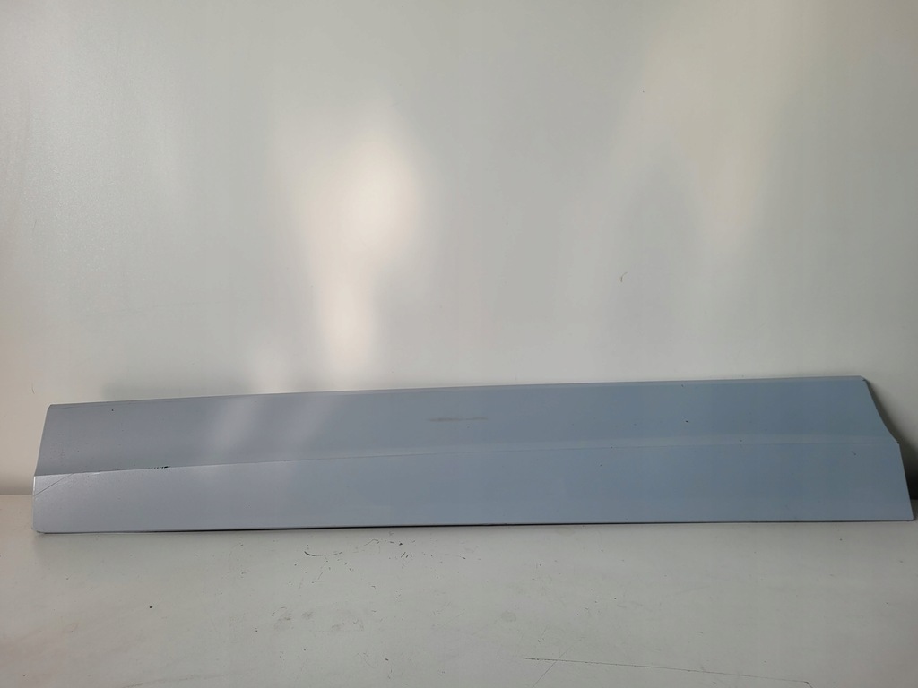 фото №1, Молдинг дверь левая перед vw t-roc 17- 2ga853719a