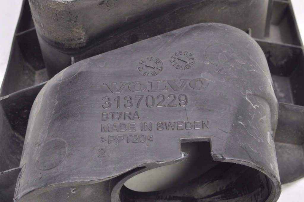 Volvo xc90 ii 2.0 d5 235km труба повітрозабірник повітря 31370229 Доставка