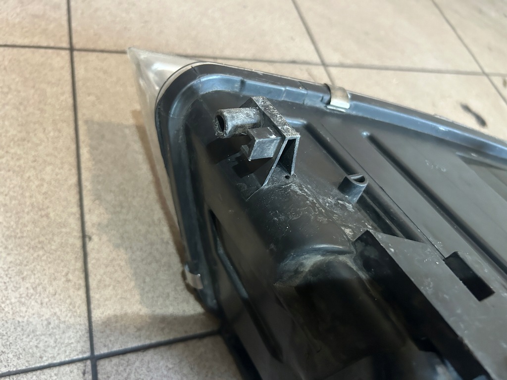 фото №12, Лампа ксенон левая перед audi a6 s6 c5 4.2 v8 przedlift