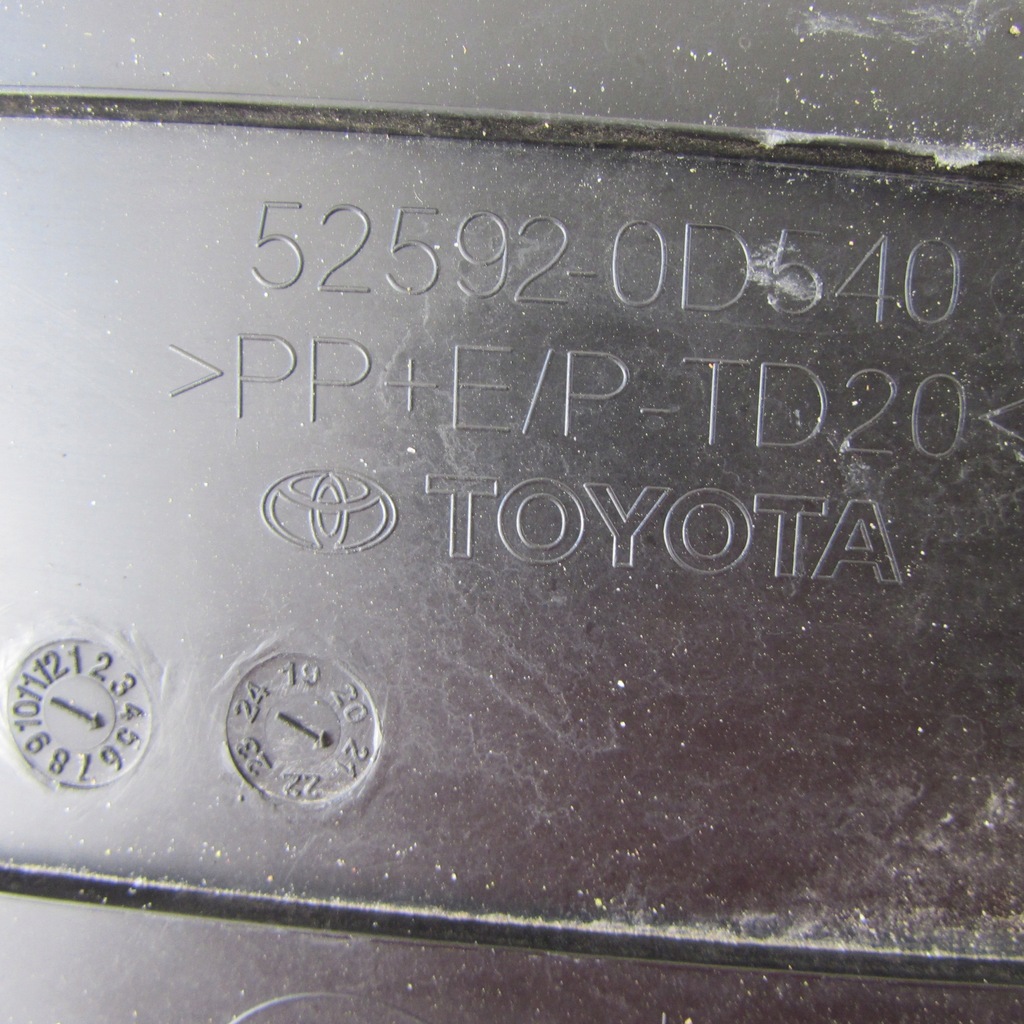 фото №10, Toyota yaris cross підкрилок задня