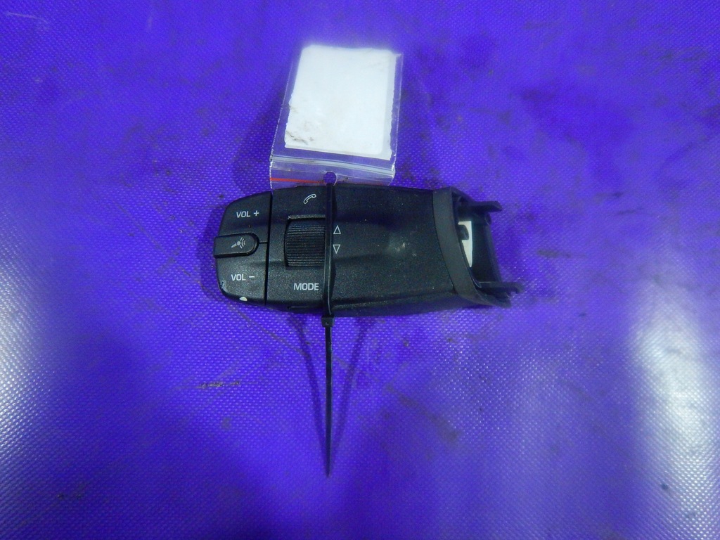 фото №2, Audi a3 8p перемикач важіль радіо 6j0959441a