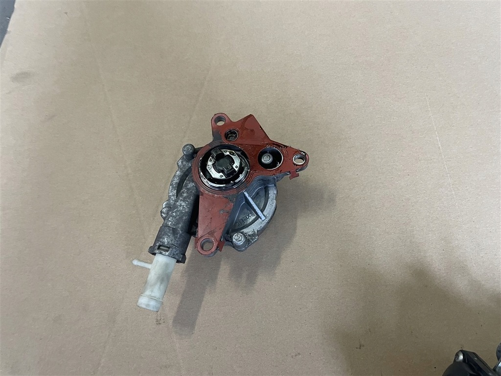 фото №1, Насос вакуум вакуум вакуумa renault master 3 iii lift 14-19r 2.3 dci