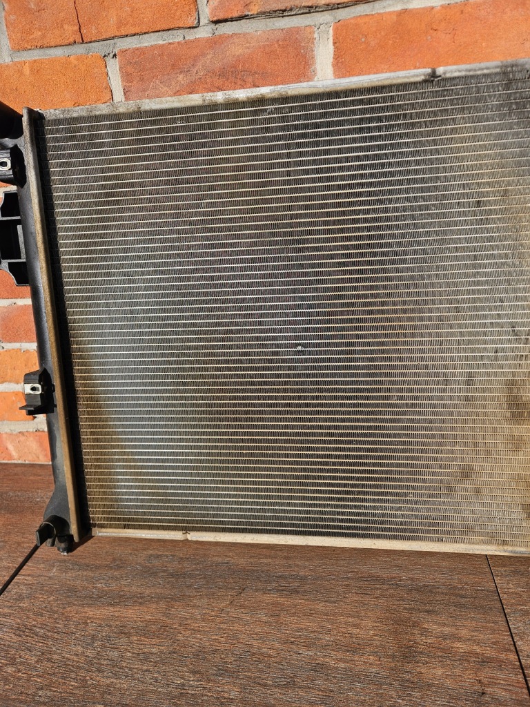 Jeep grand cherokee wk commander xk 5-10r 3.0 crd радіатор води Оригінал