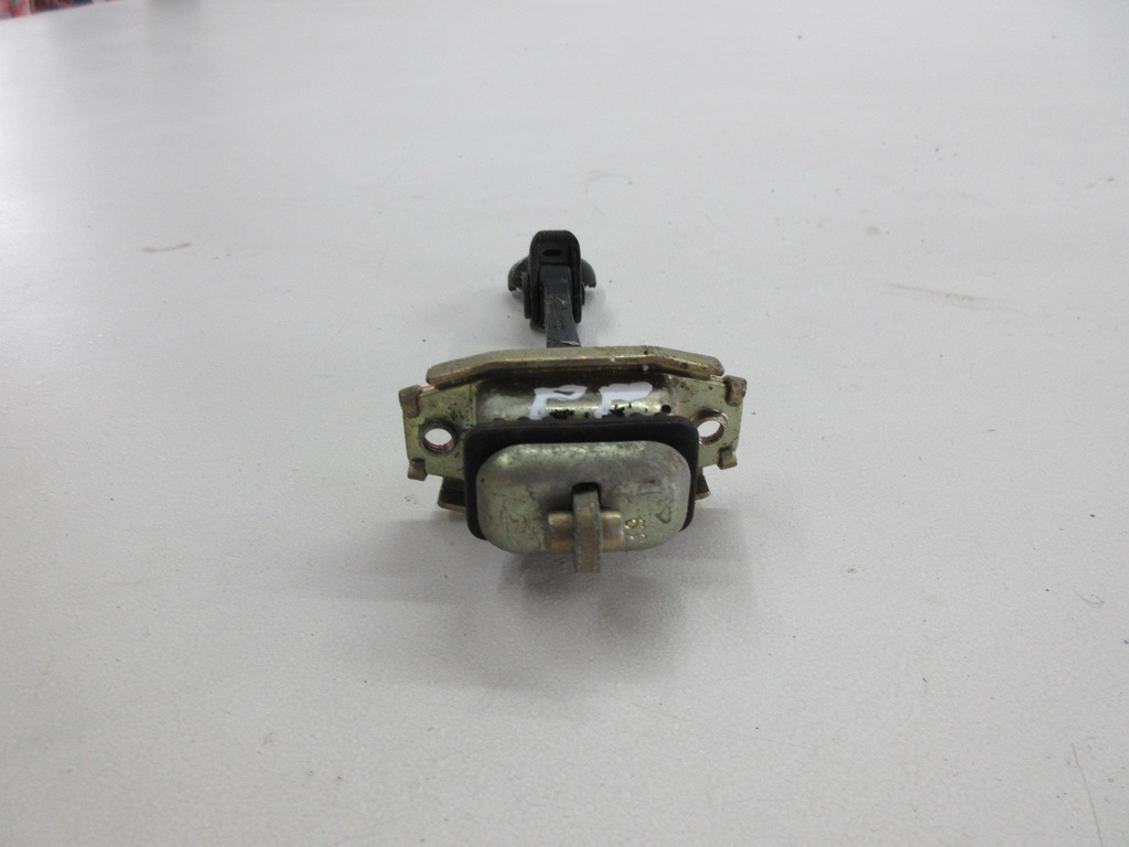 фото №10, Honda civic vii 3d hb ограничитель дверь левый правый перед