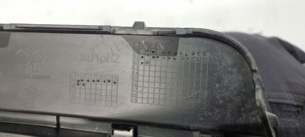 фото №14, Решітка бампера лівий перед renault laguna iii lift 13-15