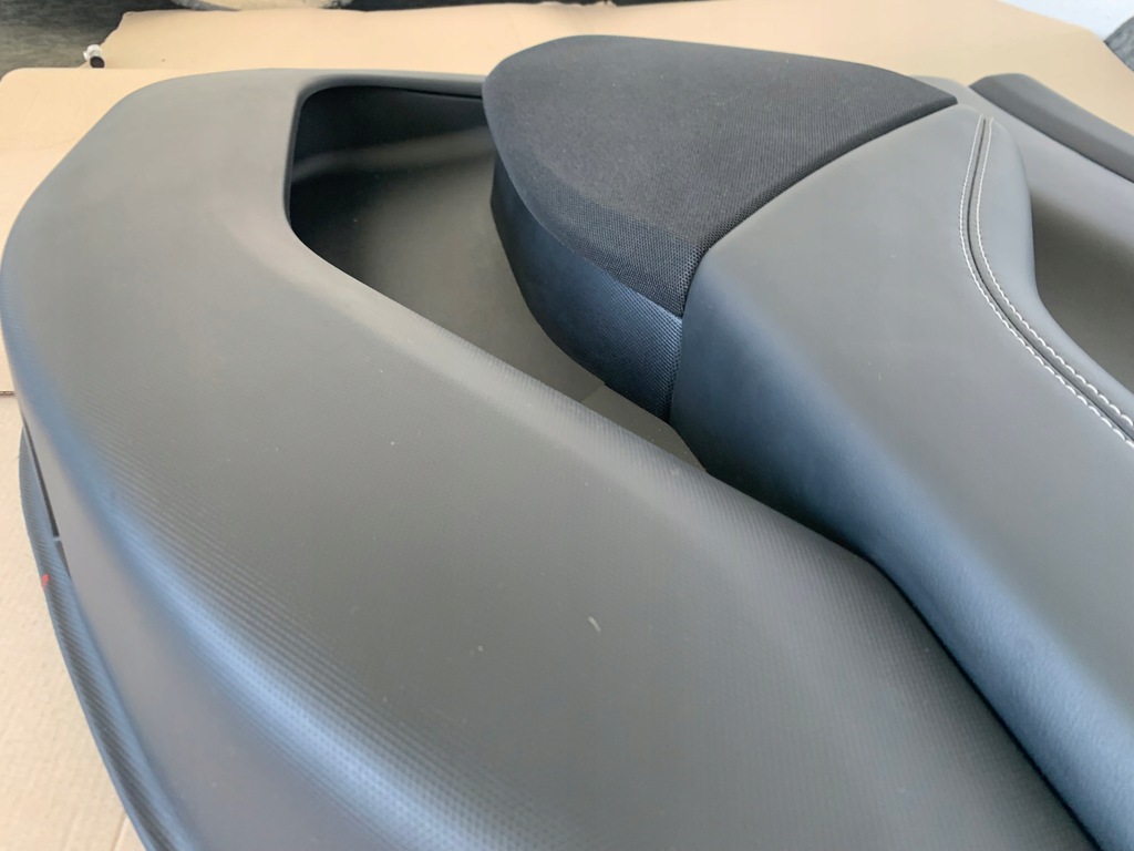 фото №5, Ford mustang mach-e rwd 21r обшивка обивка дверь правый задняя задний оригинал