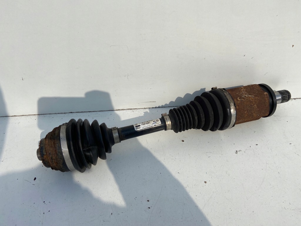 Купити Bmw x1 e84 привідний вал передня ліва 7591681 2.0d