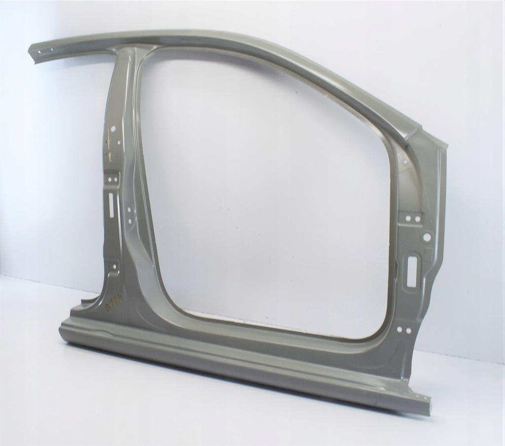 фото №2, Skoda rapid 5ja правий поріг обшивка блок двигуна рамка