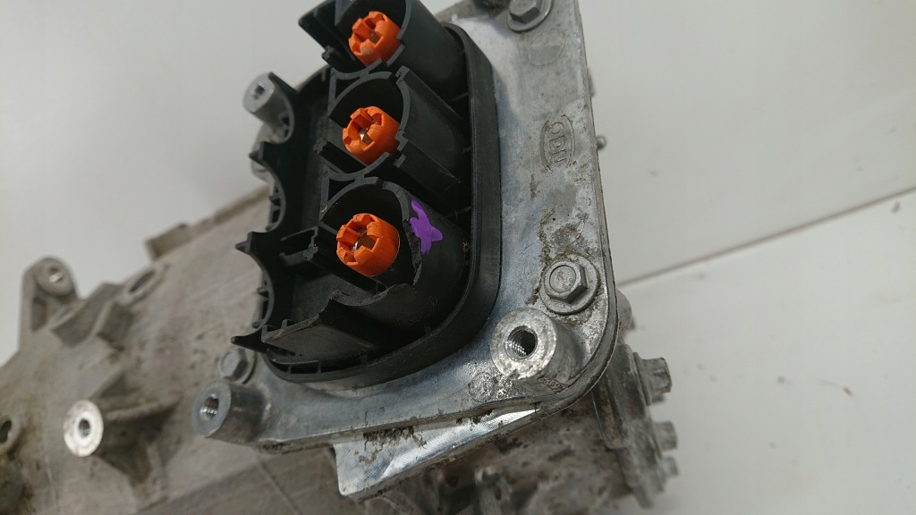 Bmw 2 f45 mini coutryman f60 гібрид двигун elektr Ціна