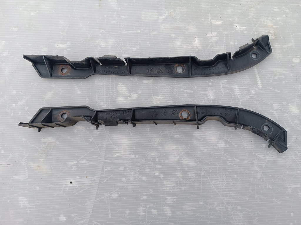 фото №1, Напрямна бампера лівий правий задня mercedes r w251