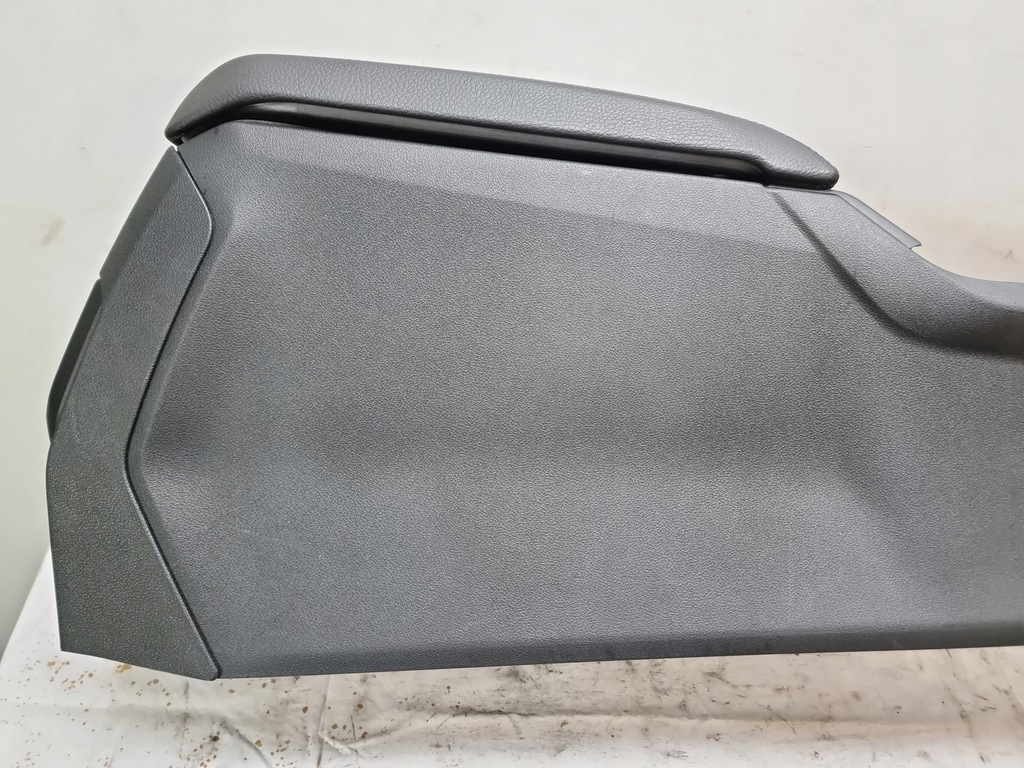 фото №10, Bmw 1 f40 туннель средний niebieska nić