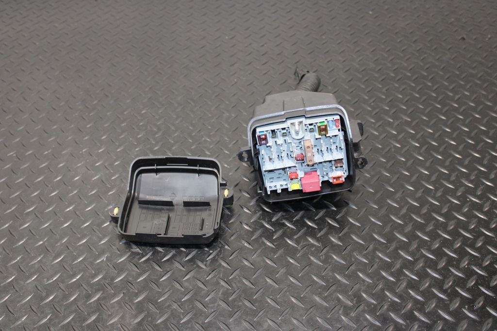 фото №1, Коробка предохранителей корпус alfa romeo stelvio q4