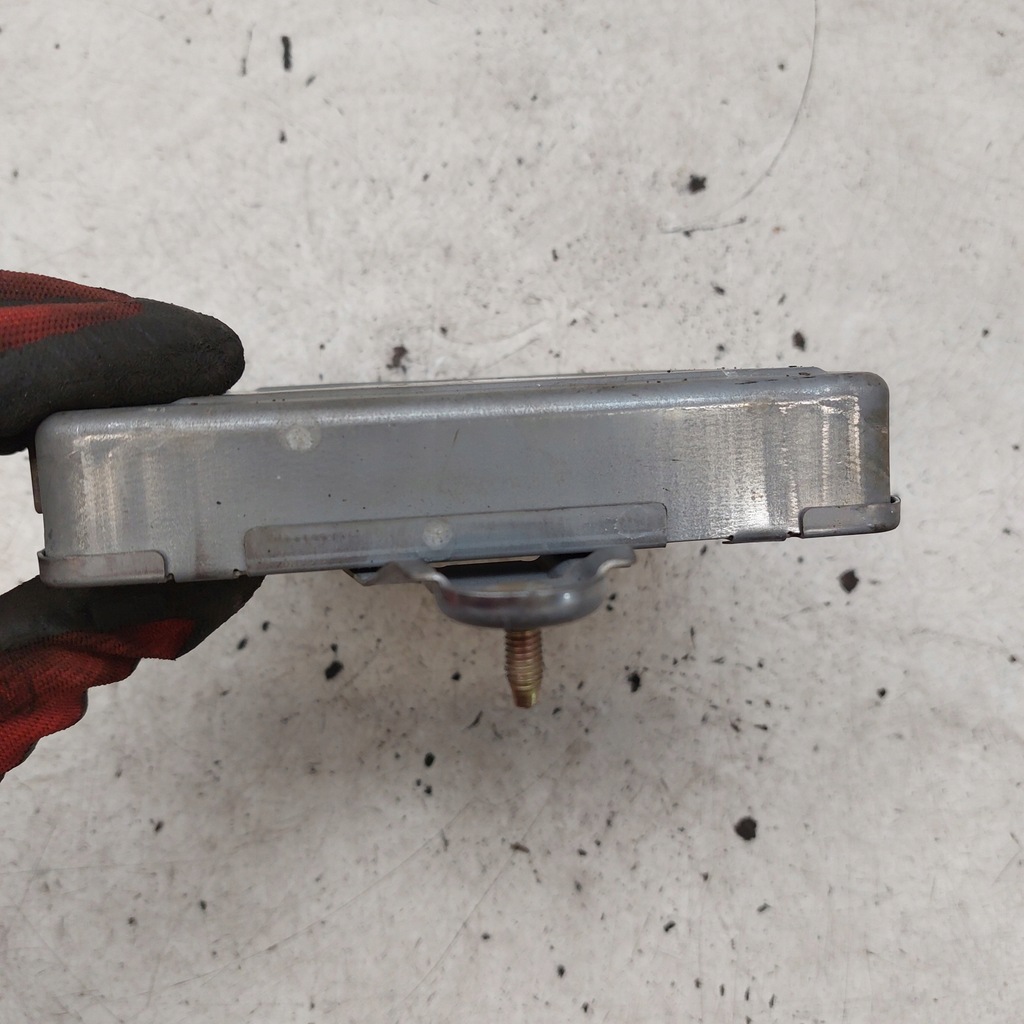 фото №6, Toyota prius ii 2 блок керування двигуна hv 89981-47130