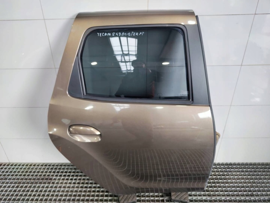 фото №1, Дверь полный правое правый задняя задние tecnm dacia duster ii