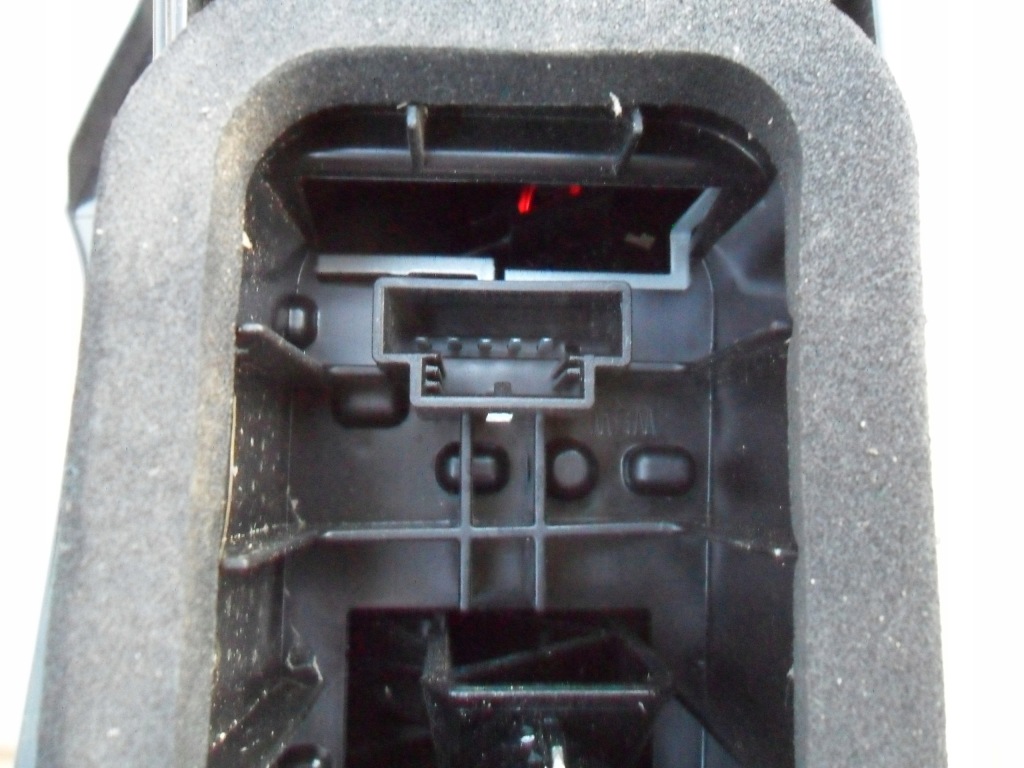 фото №16, Vw up fl лампа задняя правая 1s0945096j