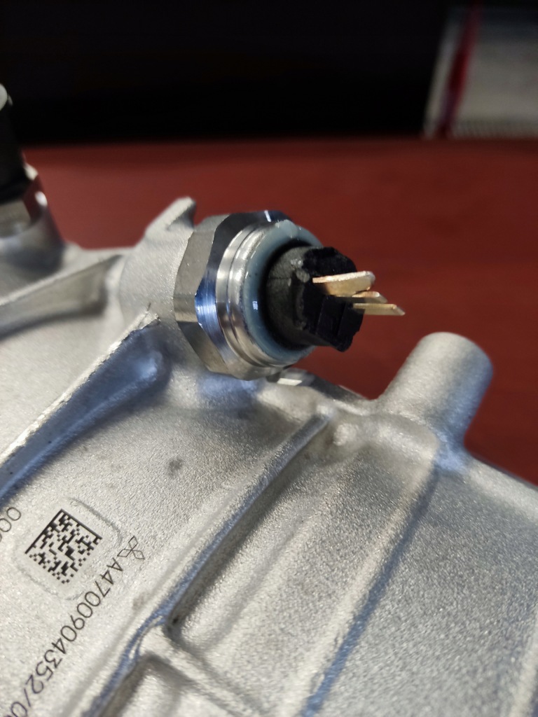 Корпус фільтра пального mercedes a4700904352 nowa Доставка